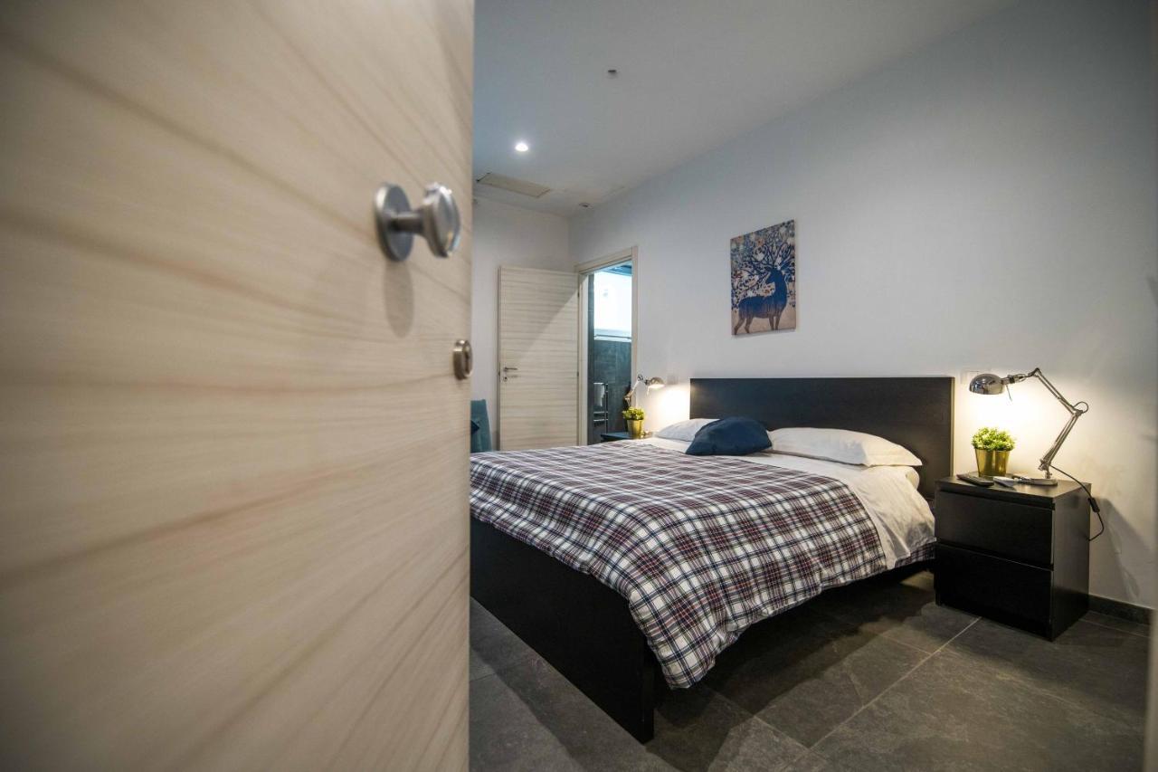 Quattro Briganti Bed & Breakfast Salerno Bagian luar foto