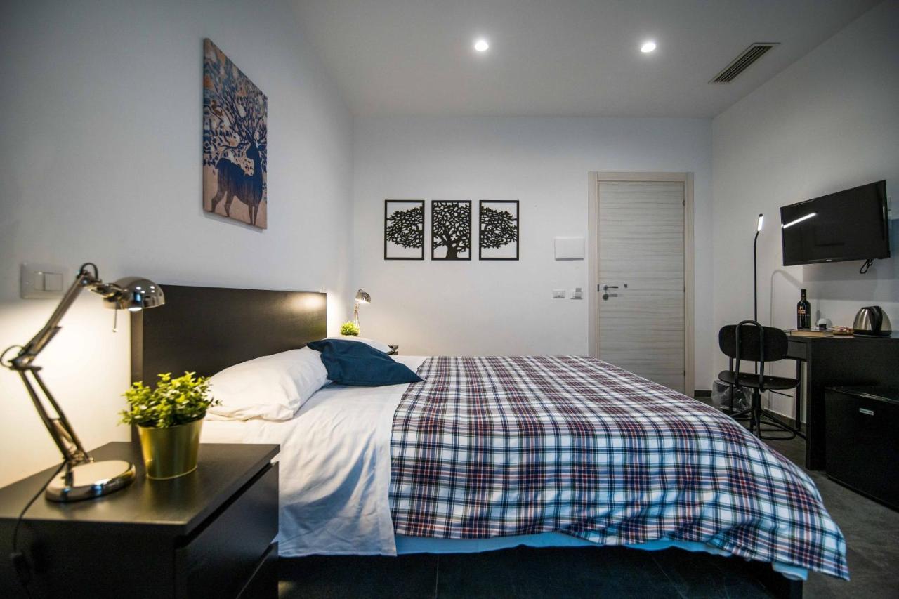 Quattro Briganti Bed & Breakfast Salerno Bagian luar foto