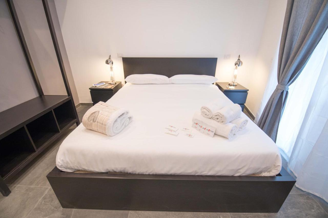 Quattro Briganti Bed & Breakfast Salerno Bagian luar foto