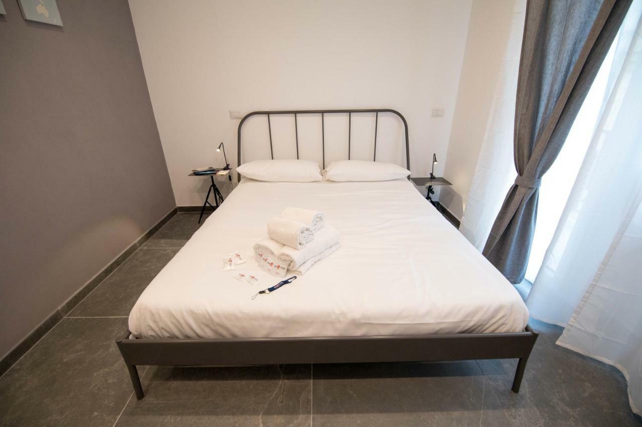Quattro Briganti Bed & Breakfast Salerno Bagian luar foto