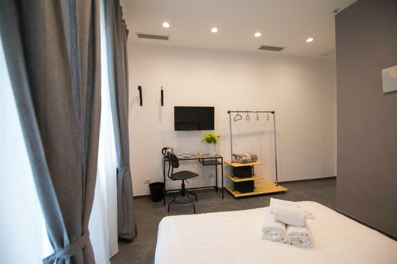 Quattro Briganti Bed & Breakfast Salerno Bagian luar foto